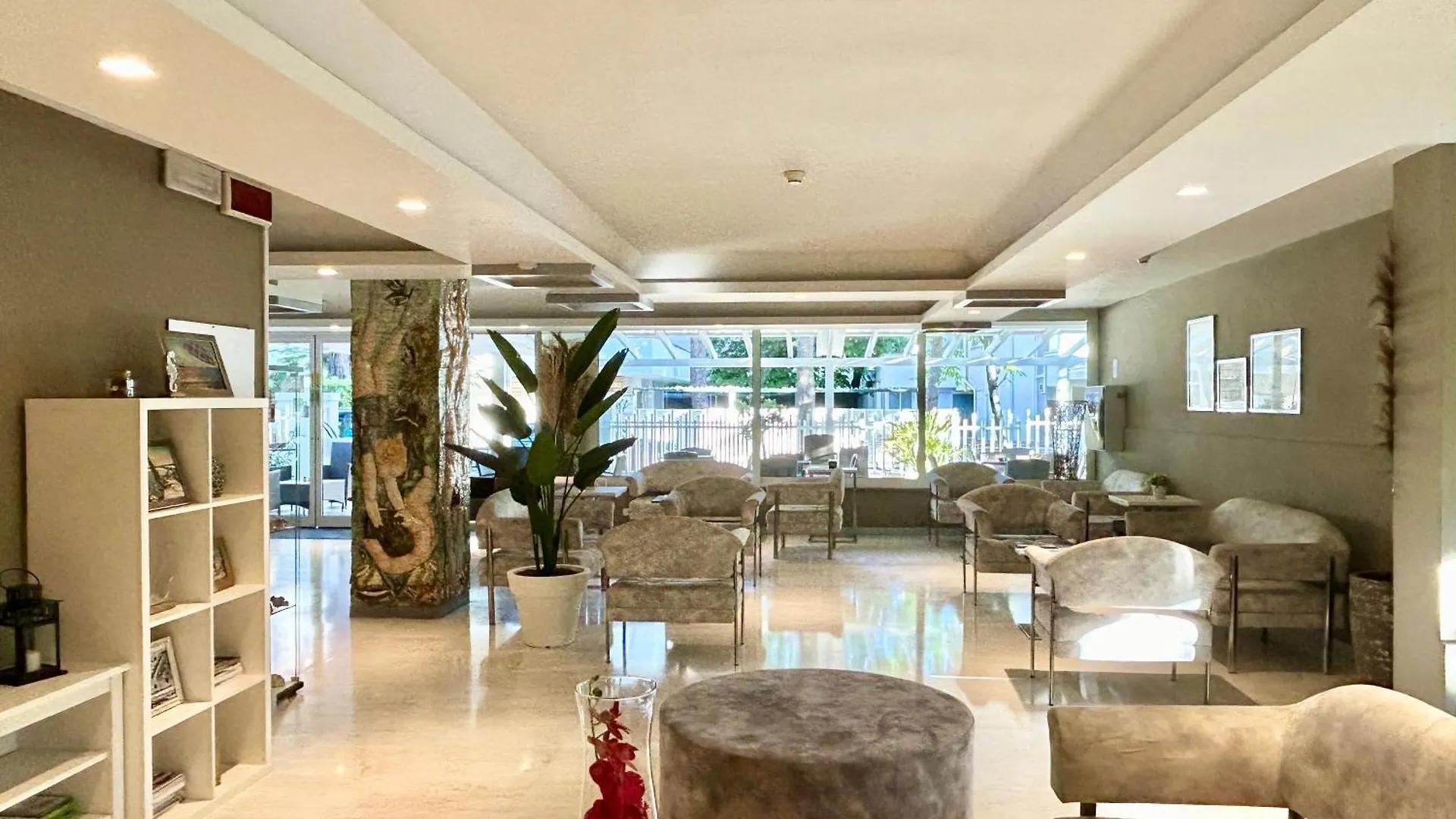 Hotel Pacific Риччоне